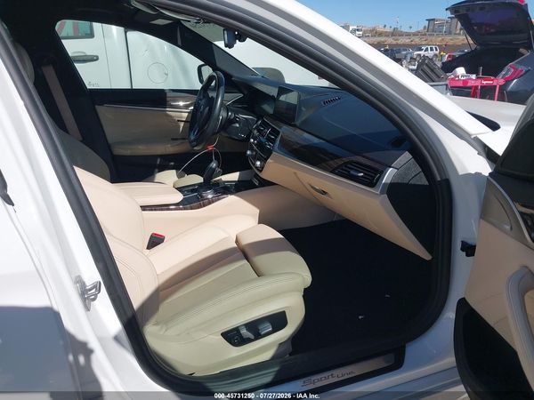2020 BMW 530I