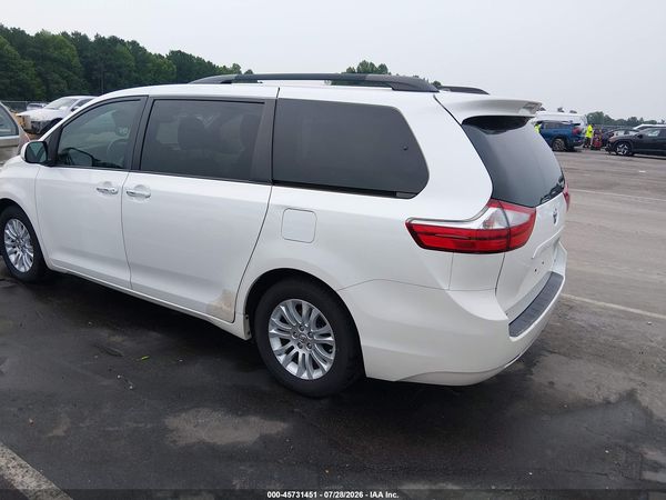 2015 TOYOTA SIENNA XLE 8 PASSENGER