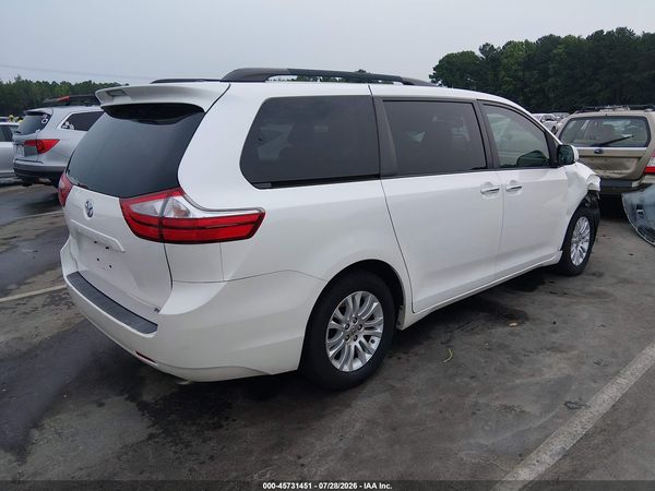 2015 TOYOTA SIENNA XLE 8 PASSENGER