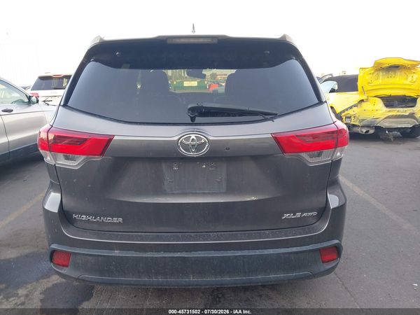 2017 TOYOTA HIGHLANDER XLE