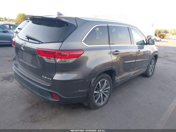 2017 TOYOTA HIGHLANDER XLE