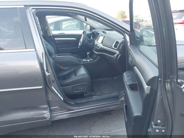 2017 TOYOTA HIGHLANDER XLE