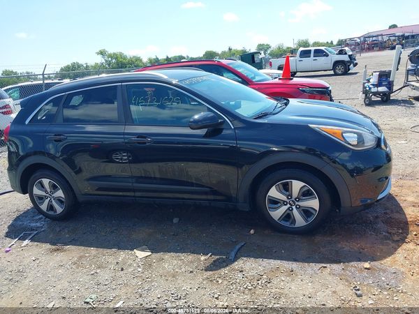 2018 KIA NIRO LX