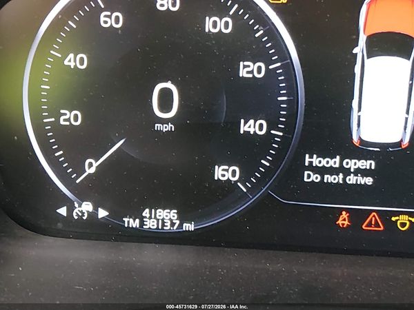 2022 VOLVO XC90 T6 MOMENTUM 7 PASSENGER