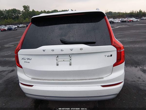 2022 VOLVO XC90 T6 MOMENTUM 7 PASSENGER