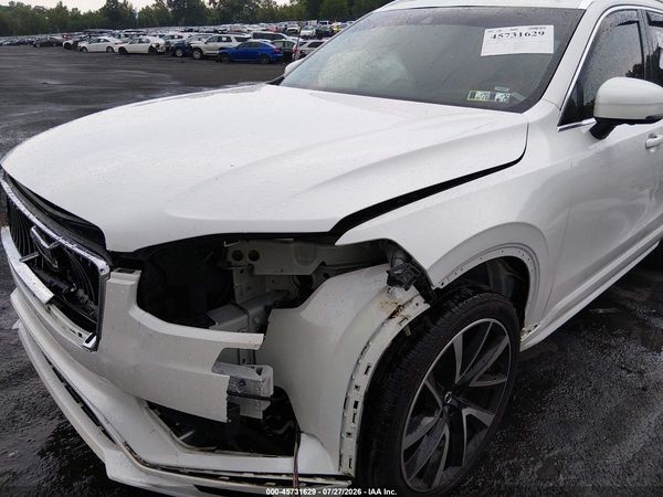2022 VOLVO XC90 T6 MOMENTUM 7 PASSENGER