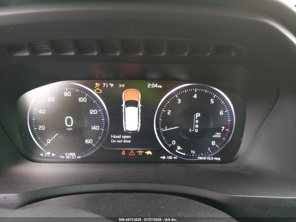 2022 VOLVO XC90 T6 MOMENTUM 7 PASSENGER