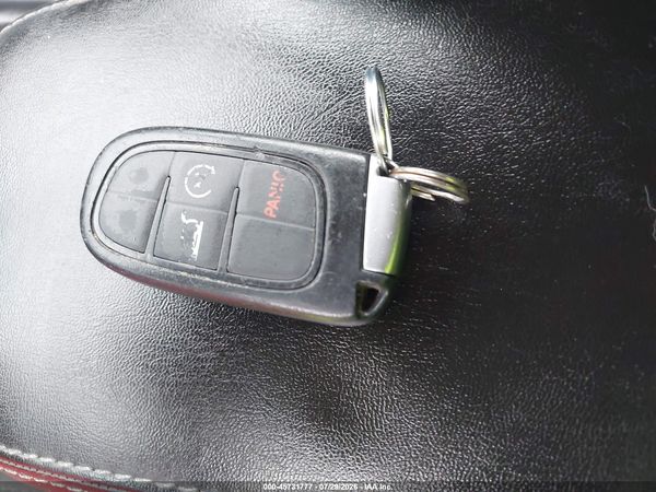 2021 JEEP CHEROKEE LATITUDE LUX 4X4
