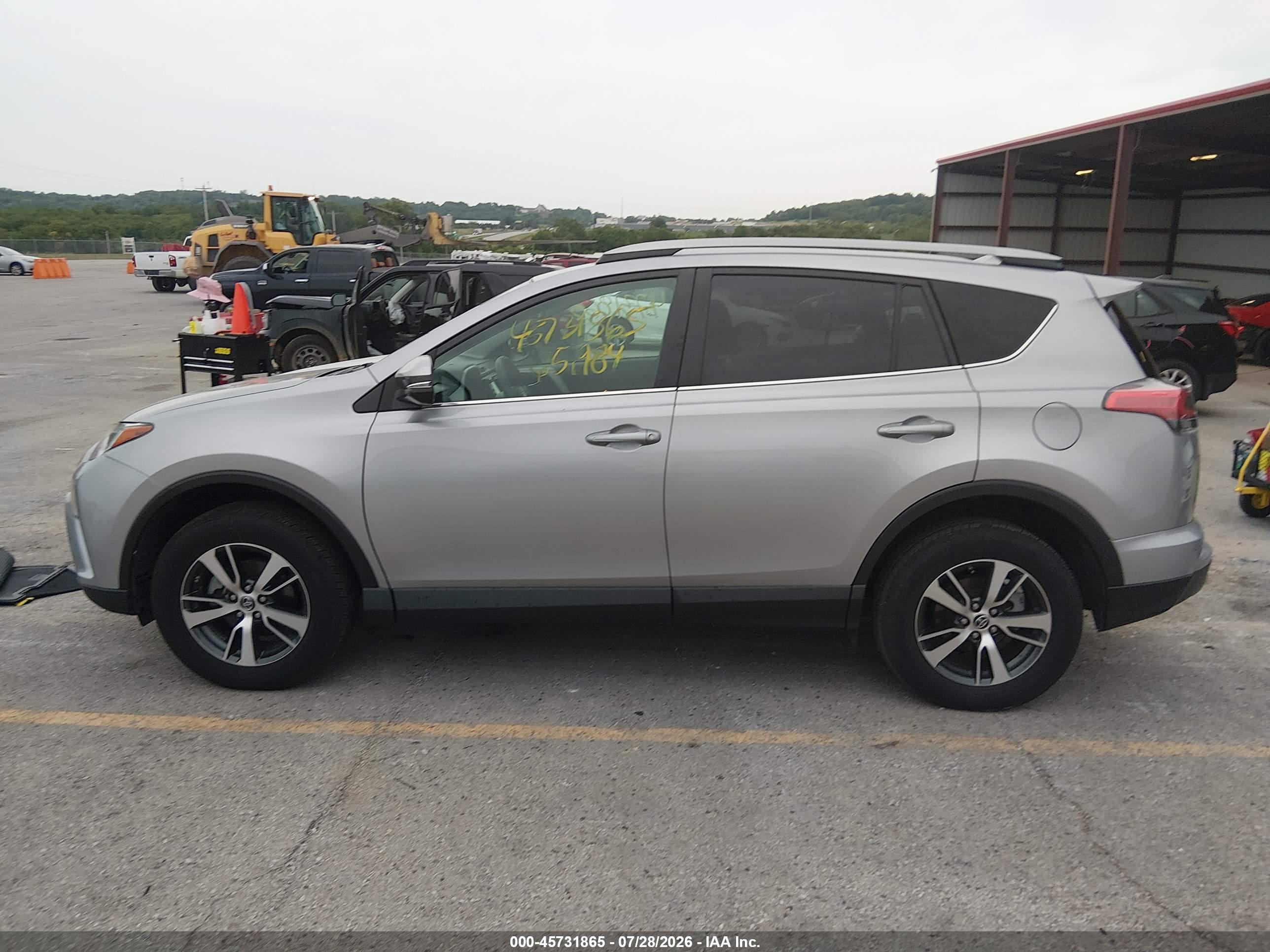 2018 TOYOTA RAV4 XLE