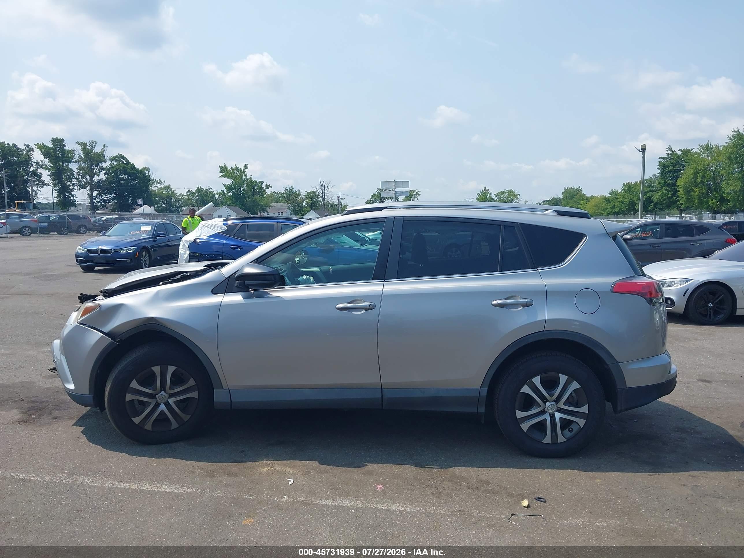 2018 TOYOTA RAV4 LE