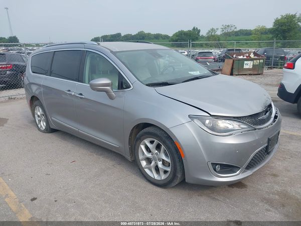 2017 CHRYSLER PACIFICA TOURING-L PLUS — I1