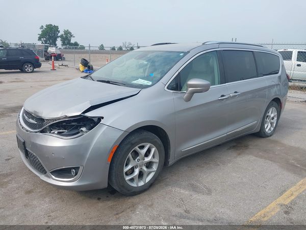 2017 CHRYSLER PACIFICA — I2