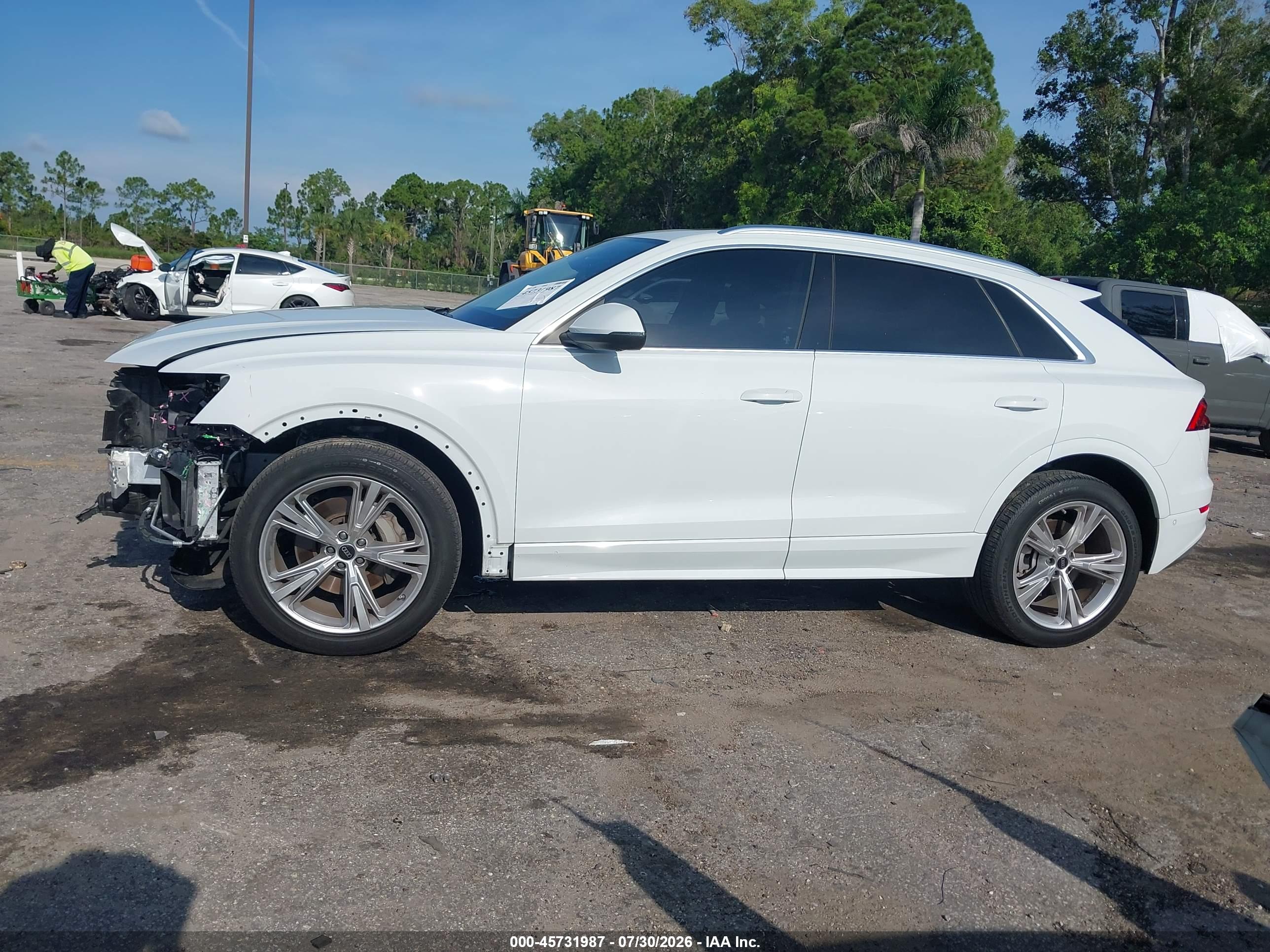 2023 AUDI Q8