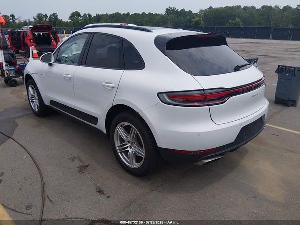 2021 PORSCHE MACAN Base — I3