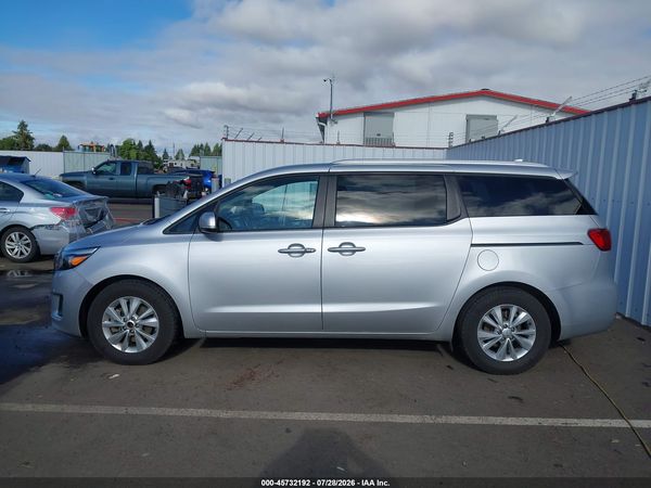 2017 KIA SEDONA LX