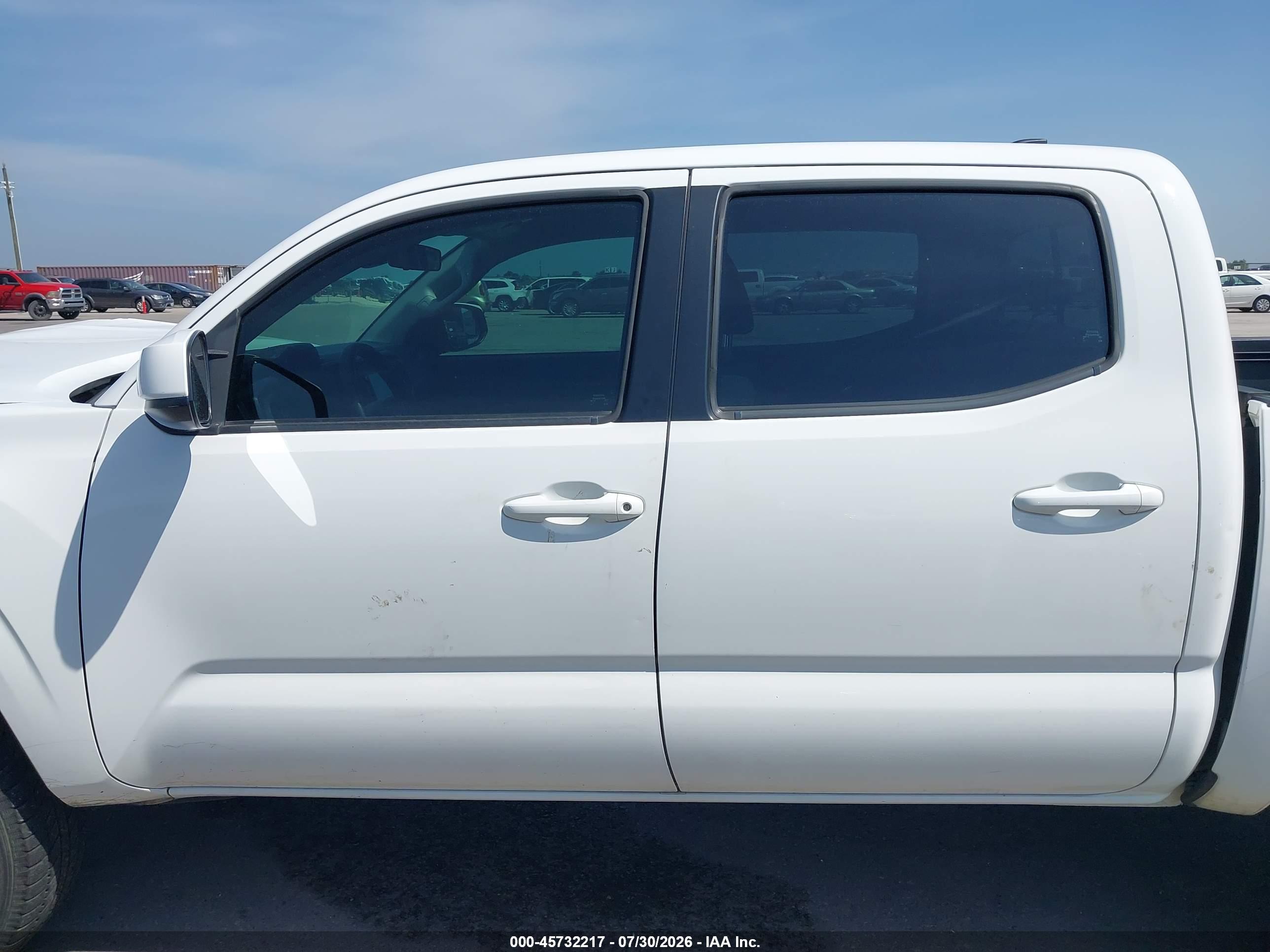 2018 TOYOTA TACOMA SR