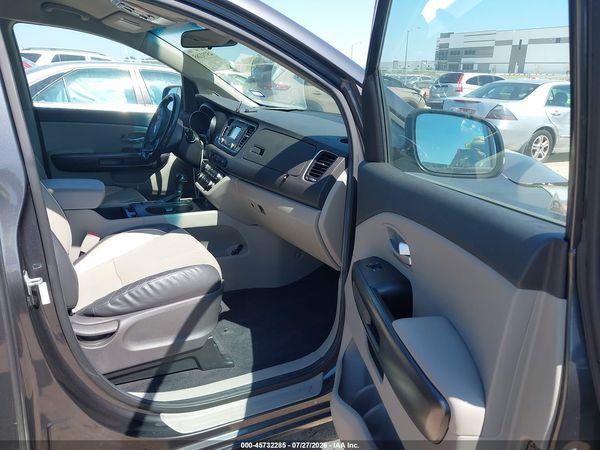 2017 KIA SEDONA LX