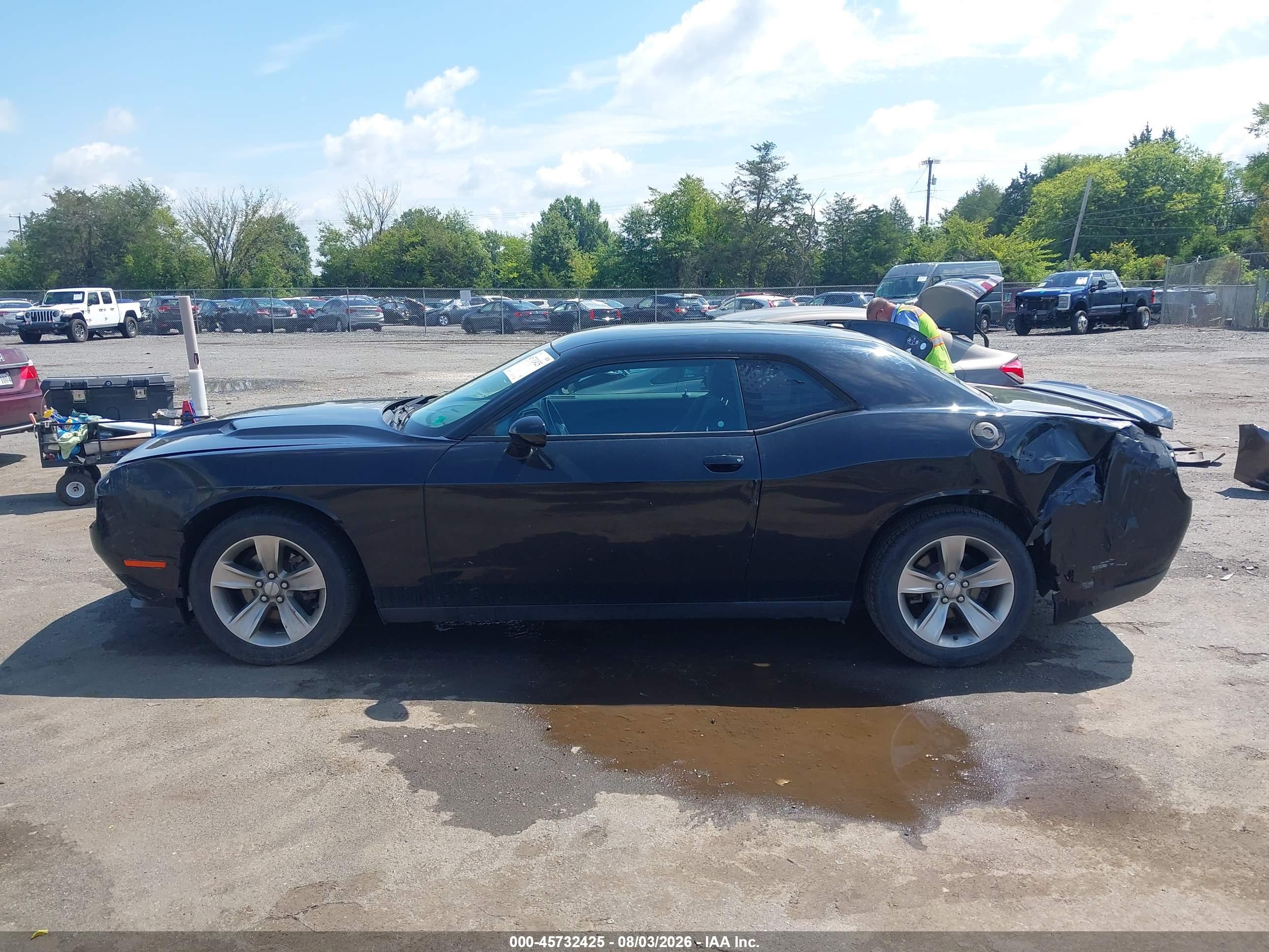 2018 DODGE CHALLENGER SXT