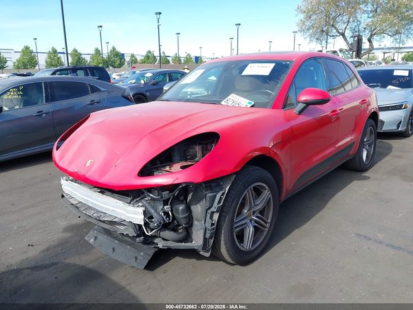 2018 PORSCHE MACAN