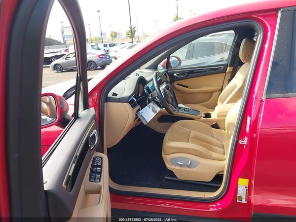 2018 PORSCHE MACAN
