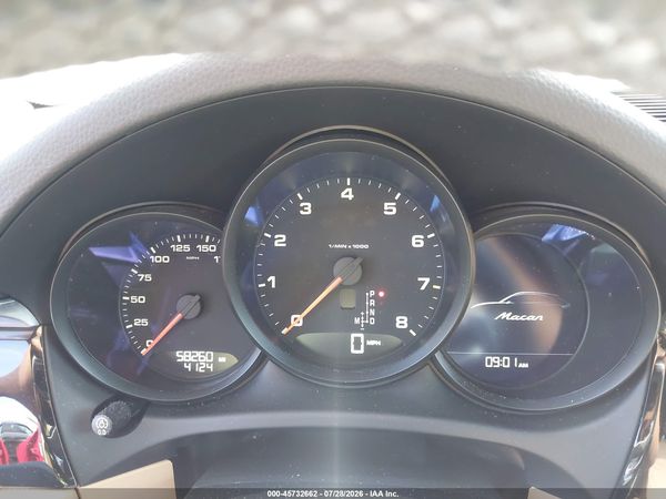 2018 PORSCHE MACAN