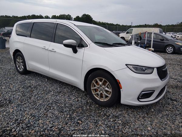 2023 CHRYSLER PACIFICA TOURING L — I1