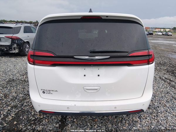 2023 CHRYSLER PACIFICA TOURING L — I119
