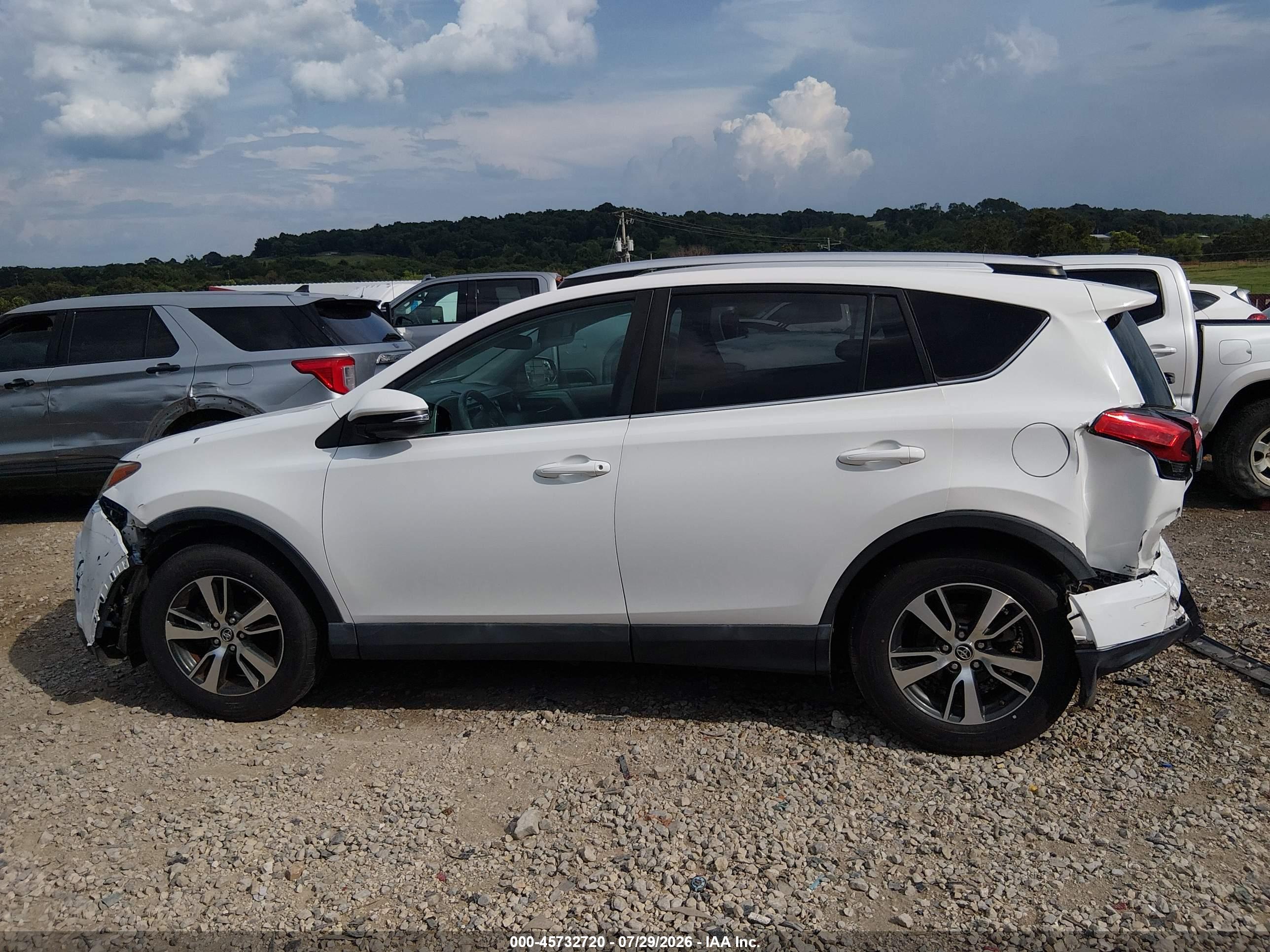 2016 TOYOTA RAV4 XLE