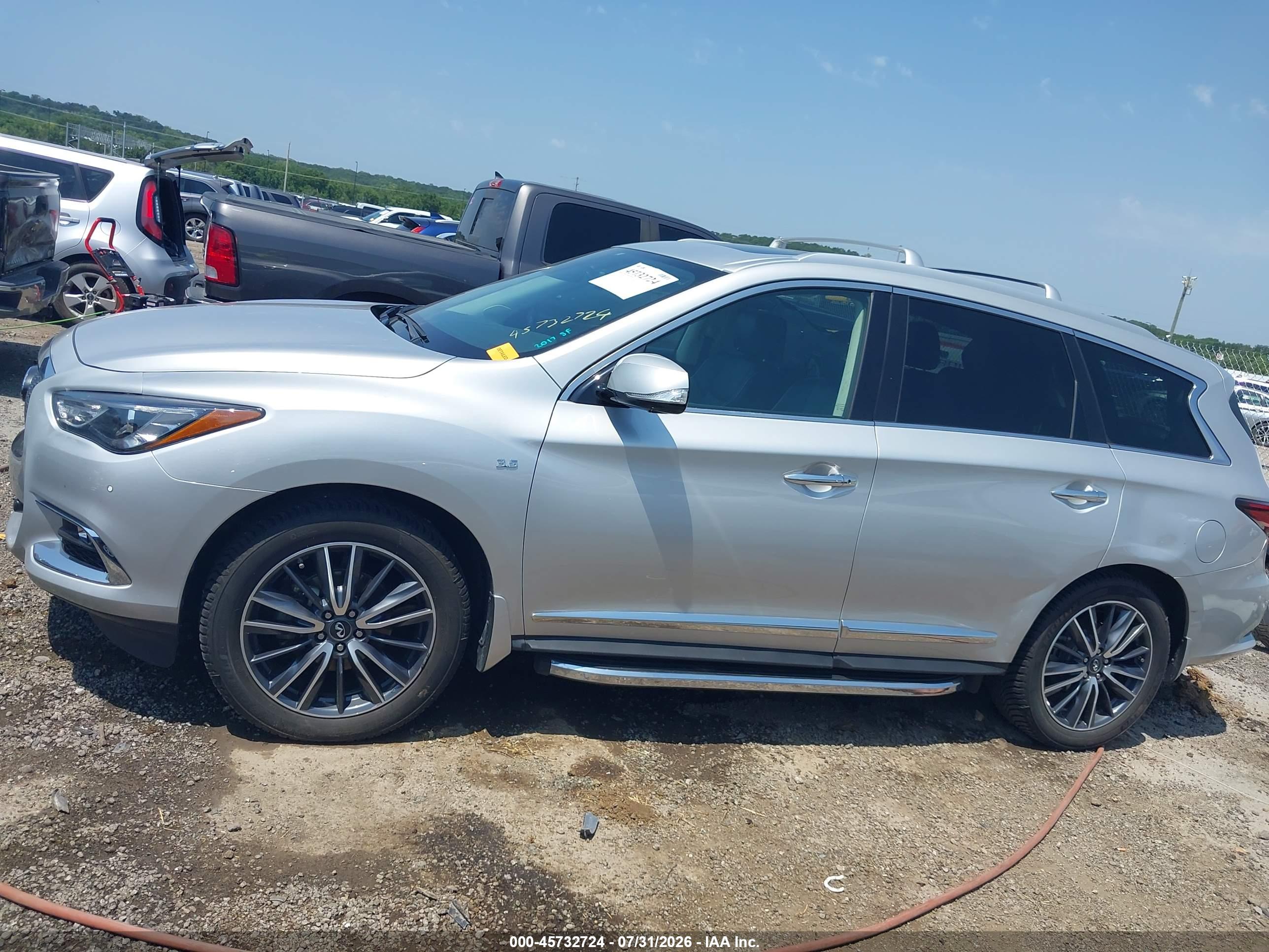 2017 INFINITI QX60