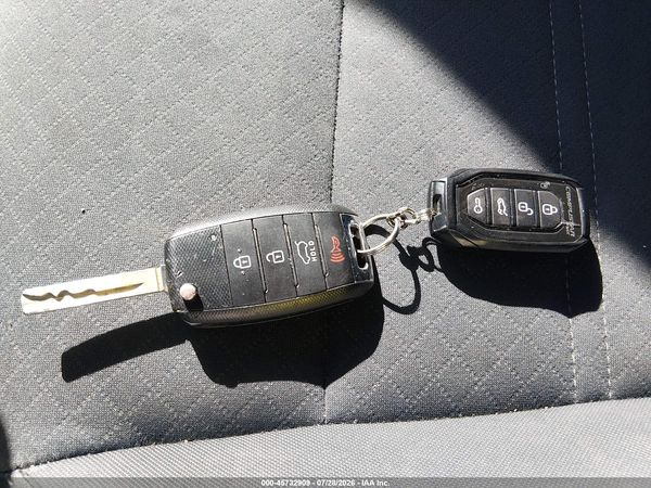 2016 KIA SORENTO 2.4L LX