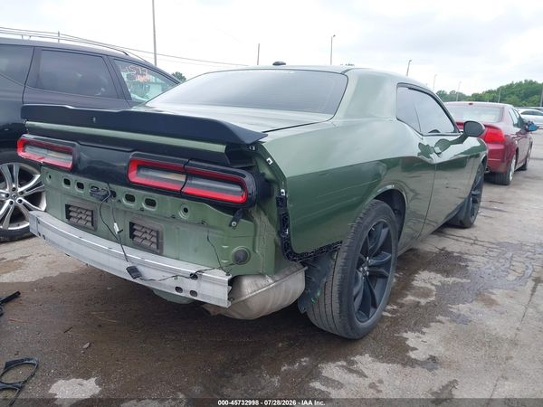 2018 DODGE CHALLENGER SXT