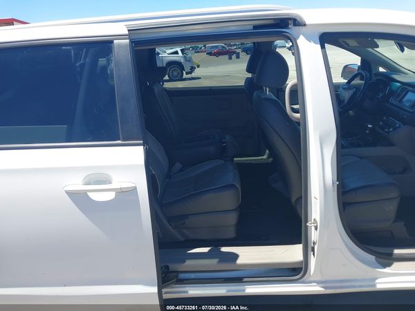 2017 KIA SEDONA LX