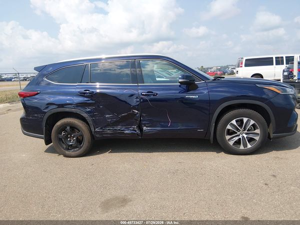 2021 TOYOTA HIGHLANDER HYBRID XLE