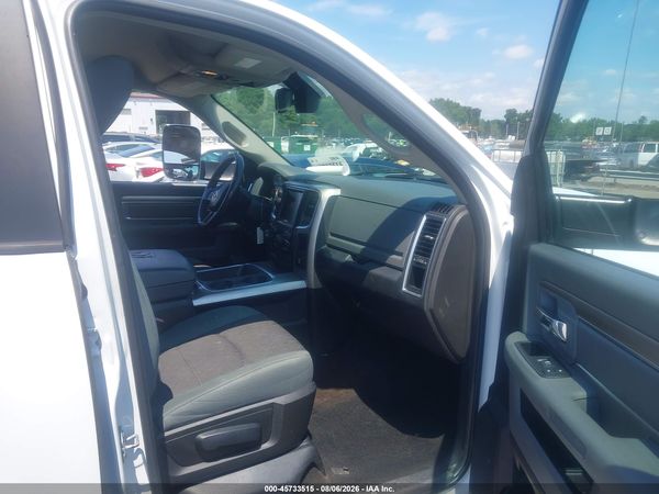 2016 RAM 1500 SLT