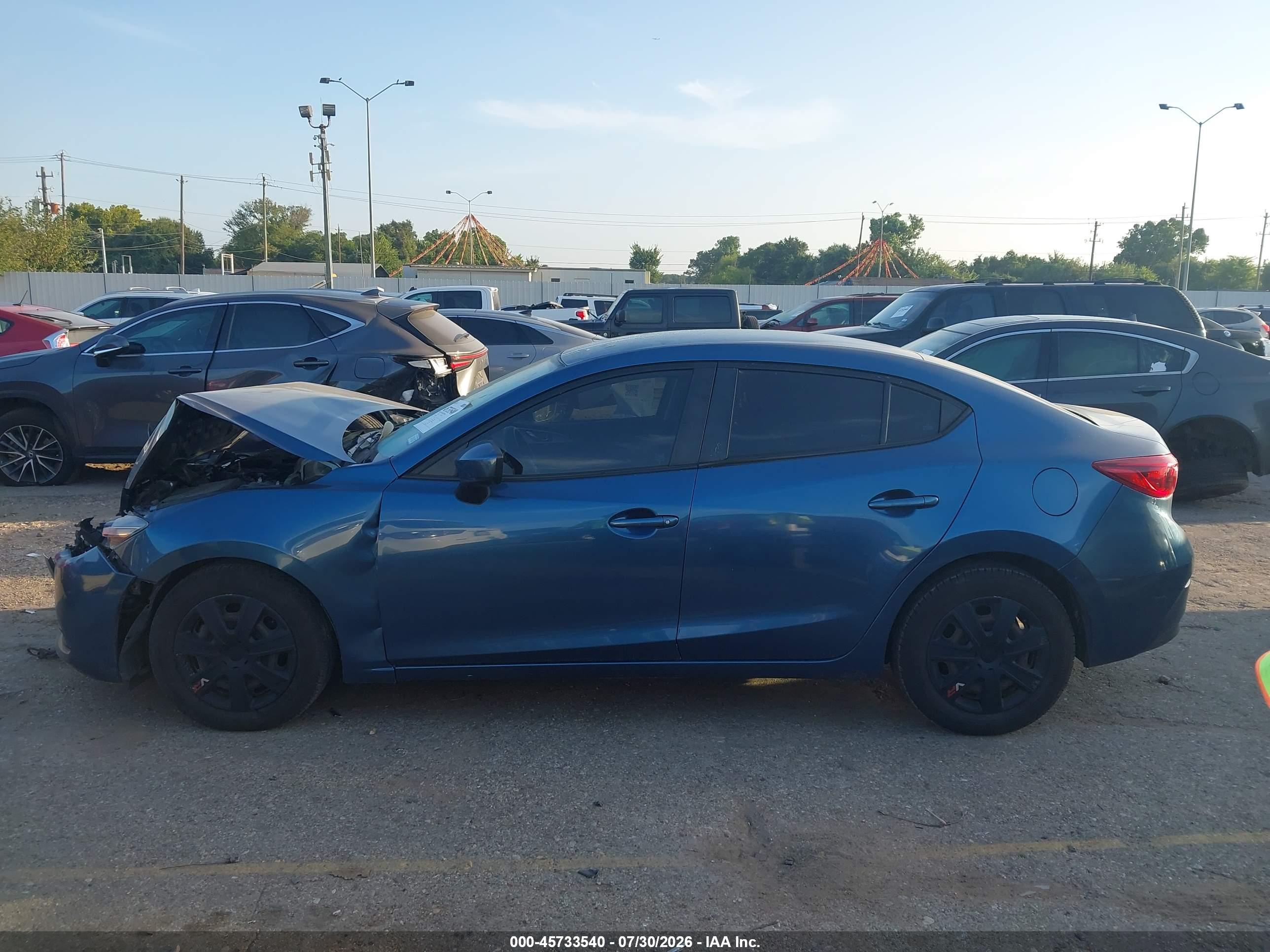 2017 MAZDA MAZDA3 SPORT
