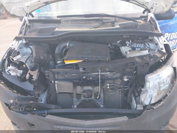 2016 MERCEDES-BENZ METRIS
