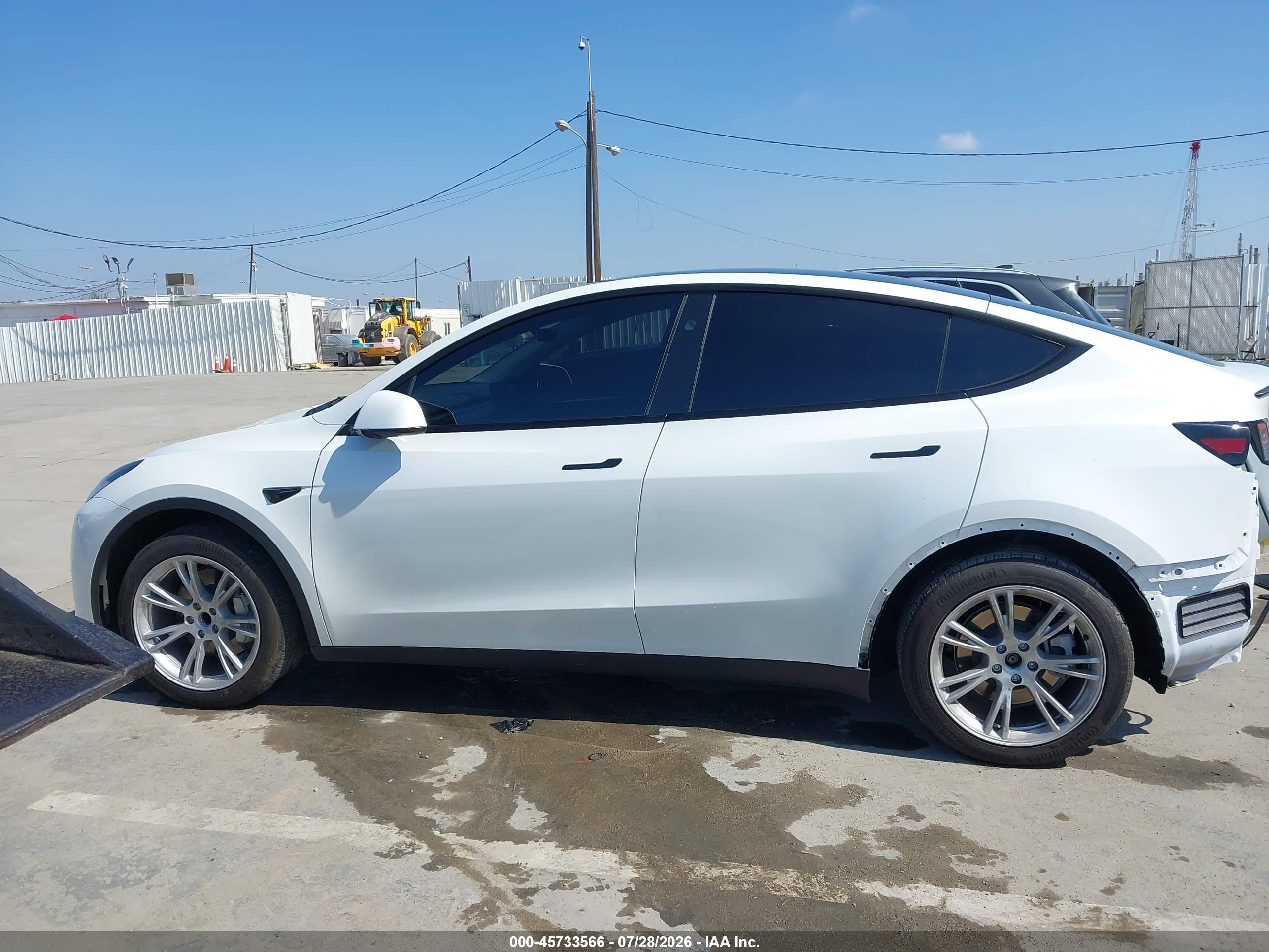 2024 TESLA MODEL Y