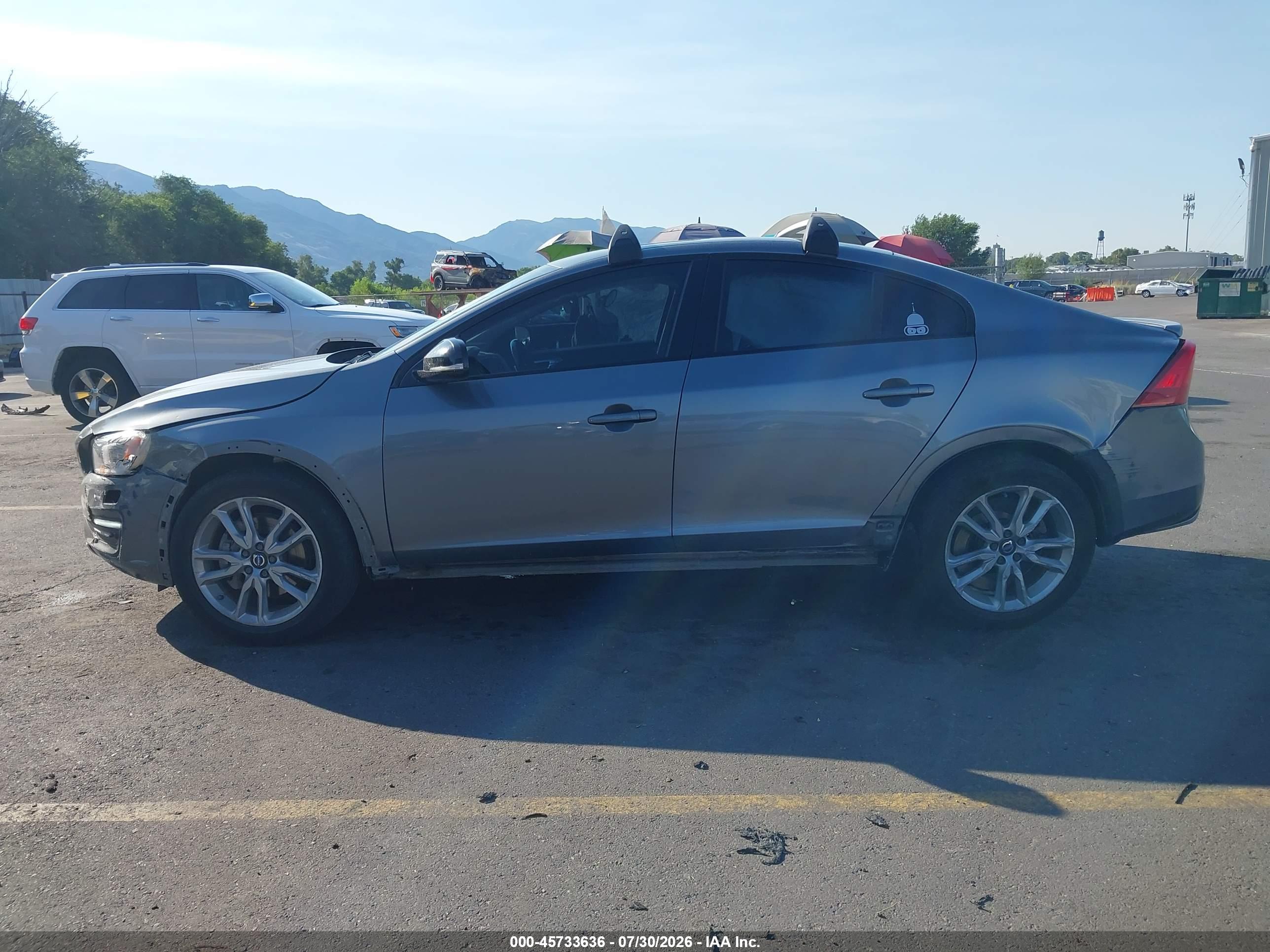 2016 VOLVO S60 CROSS COUNTRY T5 PLATINUM