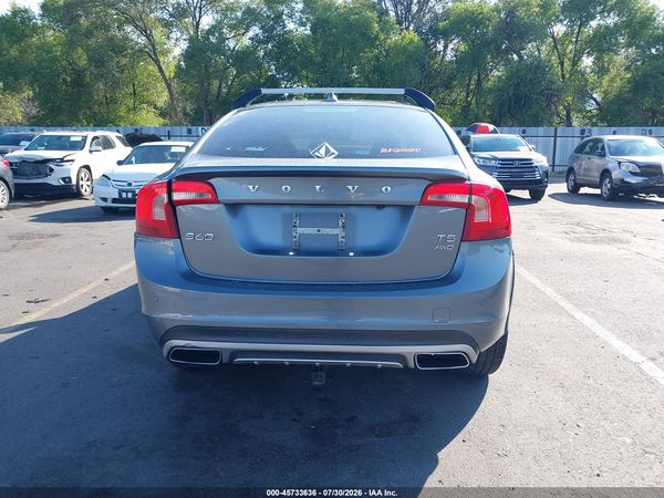 2016 VOLVO S60 CROSS COUNTRY T5 PLATINUM