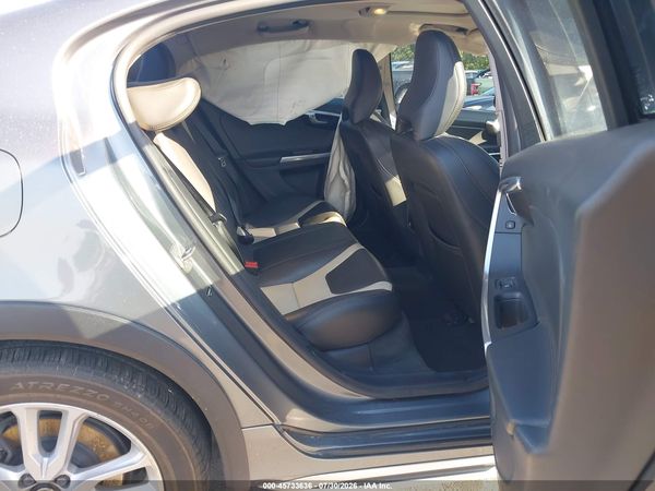 2016 VOLVO S60 CROSS COUNTRY T5 PLATINUM