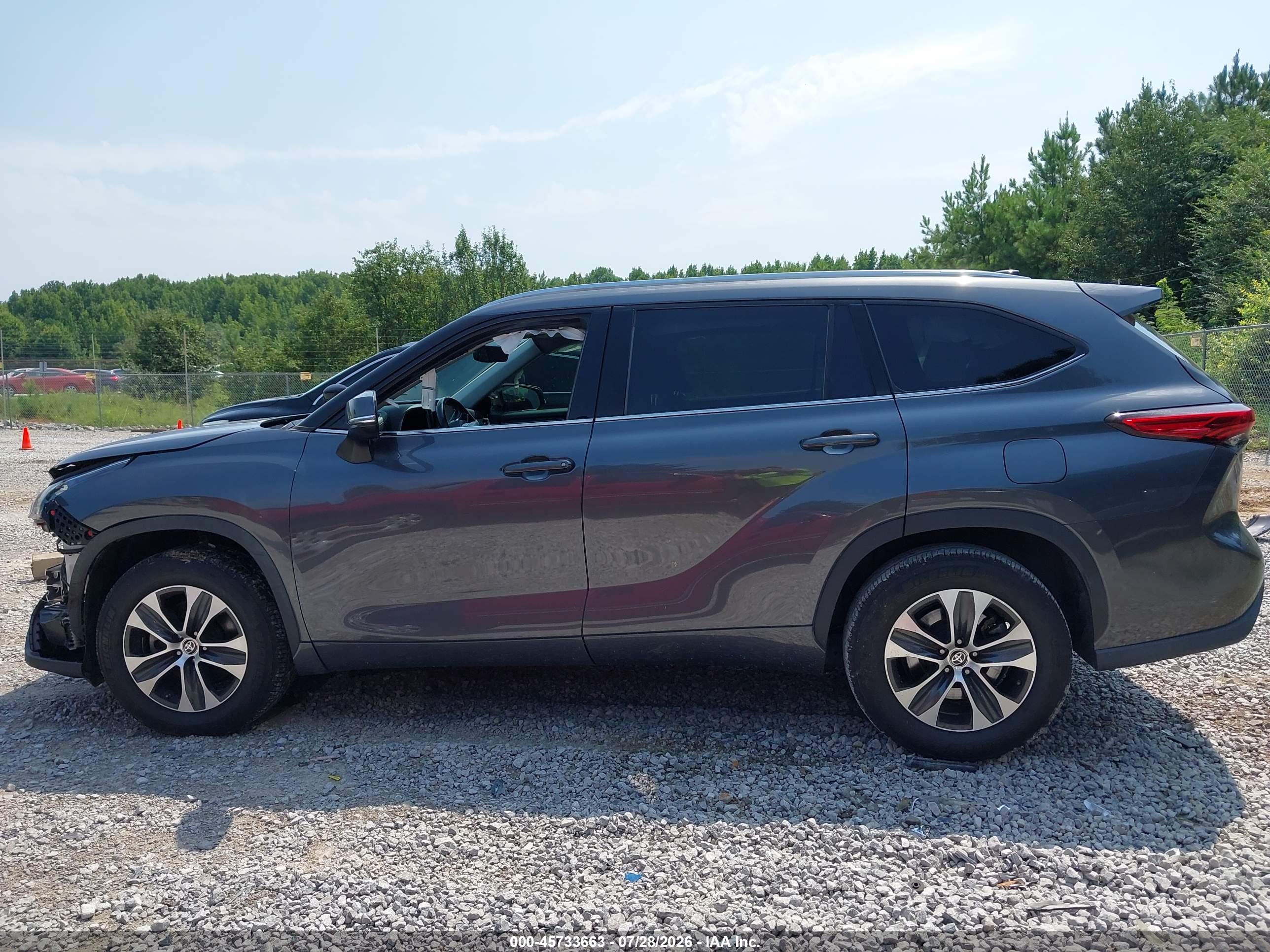 2020 TOYOTA HIGHLANDER XLE