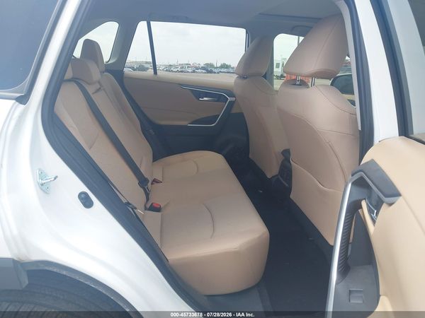 2019 TOYOTA RAV4 XLE
