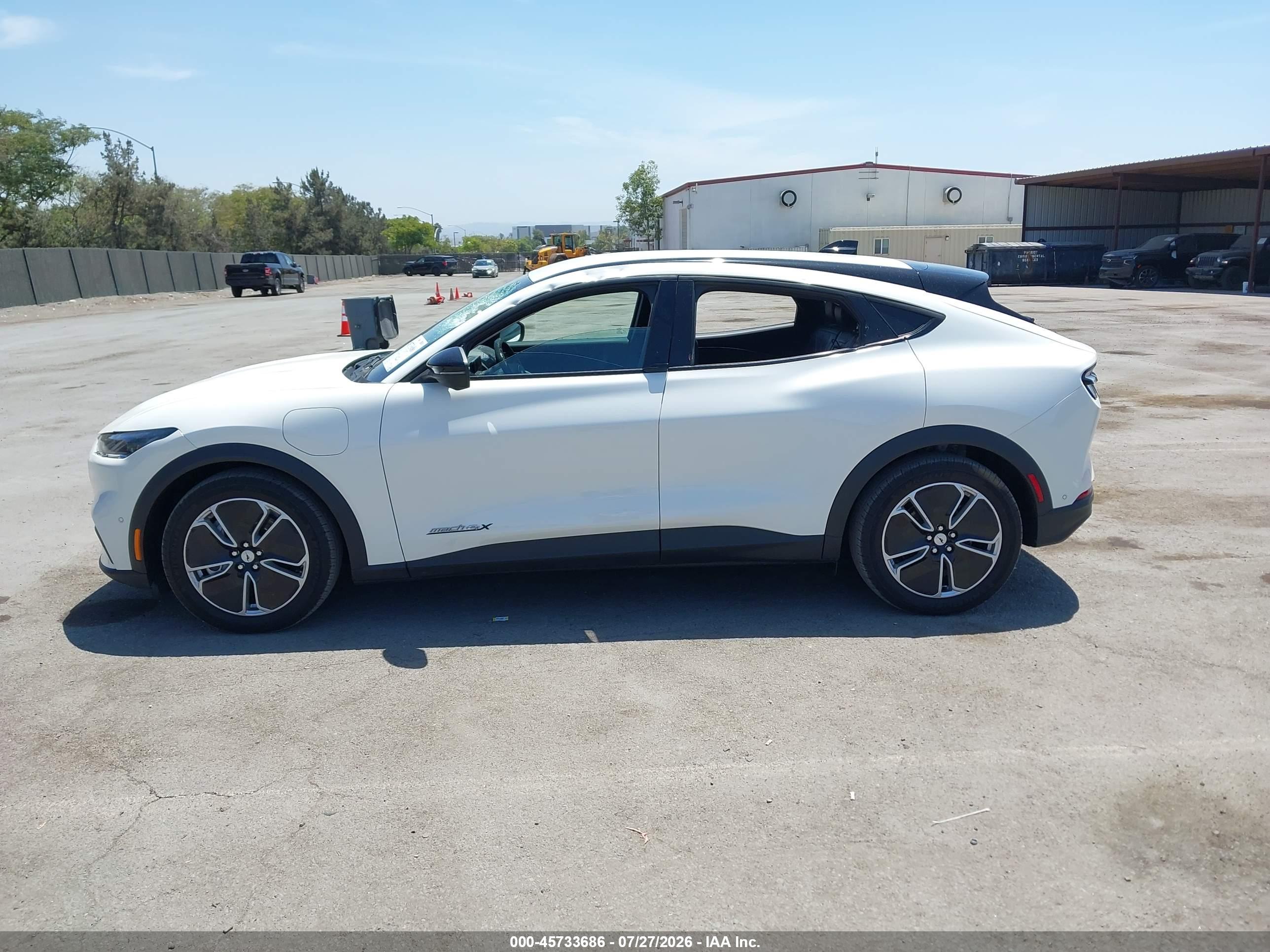 2024 FORD MUSTANG MACH-E SELECT