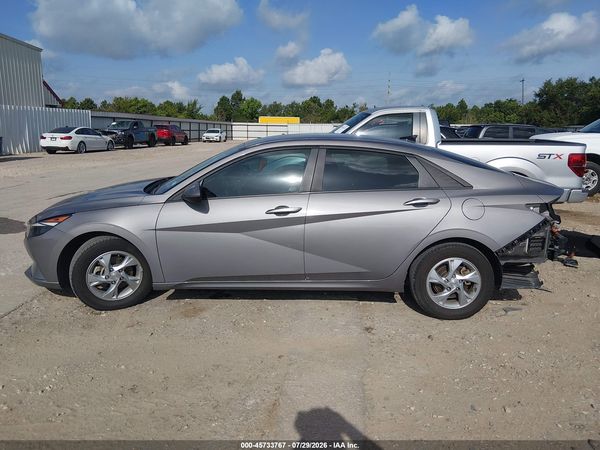 2022 HYUNDAI ELANTRA SE