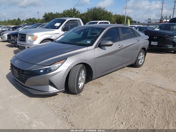 2022 HYUNDAI ELANTRA SE