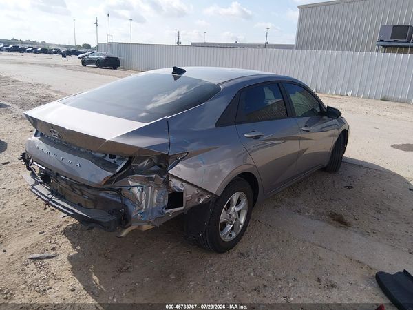 2022 HYUNDAI ELANTRA SE