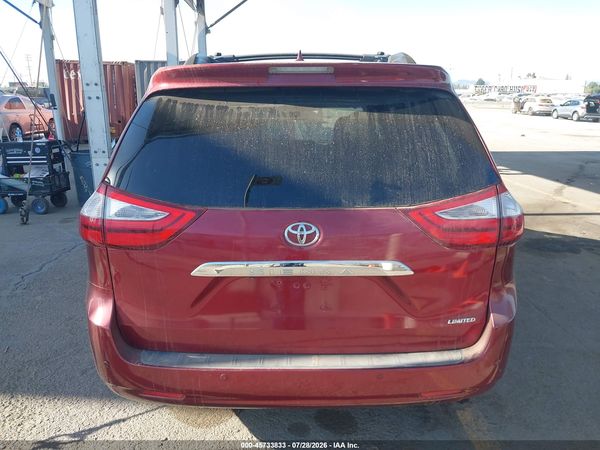 2017 TOYOTA SIENNA — I119