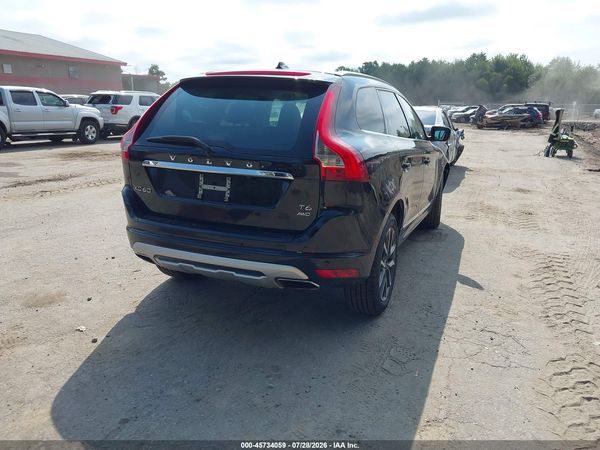 2017 VOLVO XC60 T6 DYNAMIC