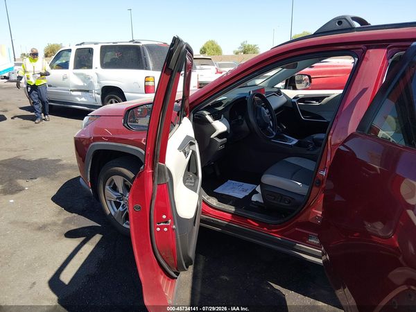 2023 TOYOTA RAV4 XLE