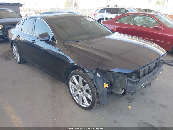 2017 VOLVO S90 T6 MOMENTUM